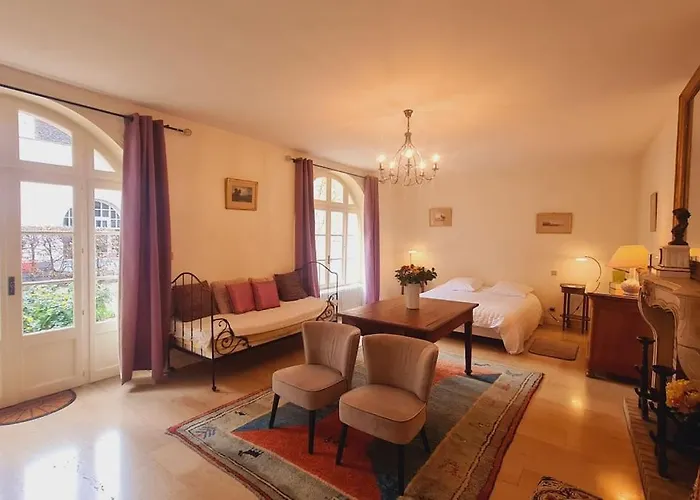 Bouchardine - Centre - Parking Gratuit - Hospices